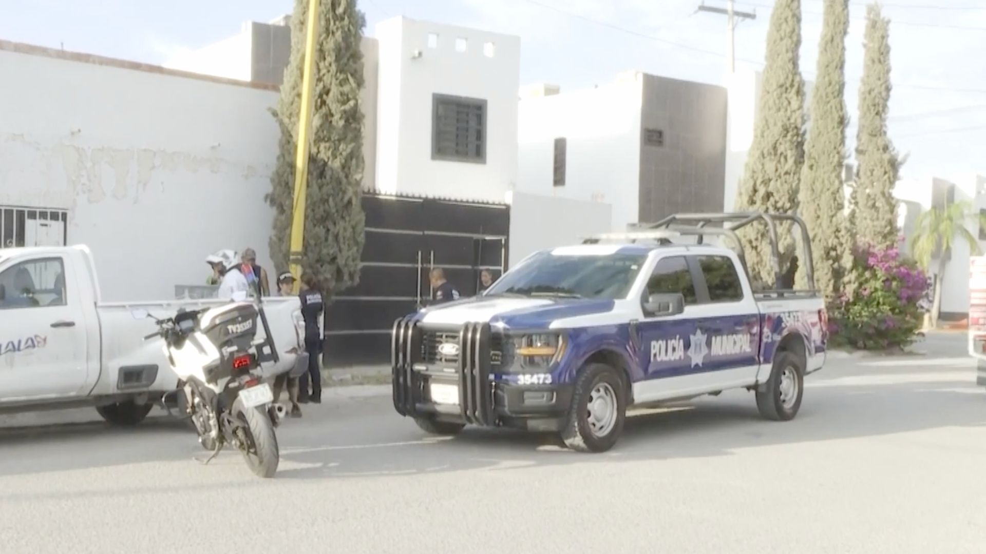 Conductor Encuentra a Joven Inconsciente y Golpeado en Vía Pública de Torreón